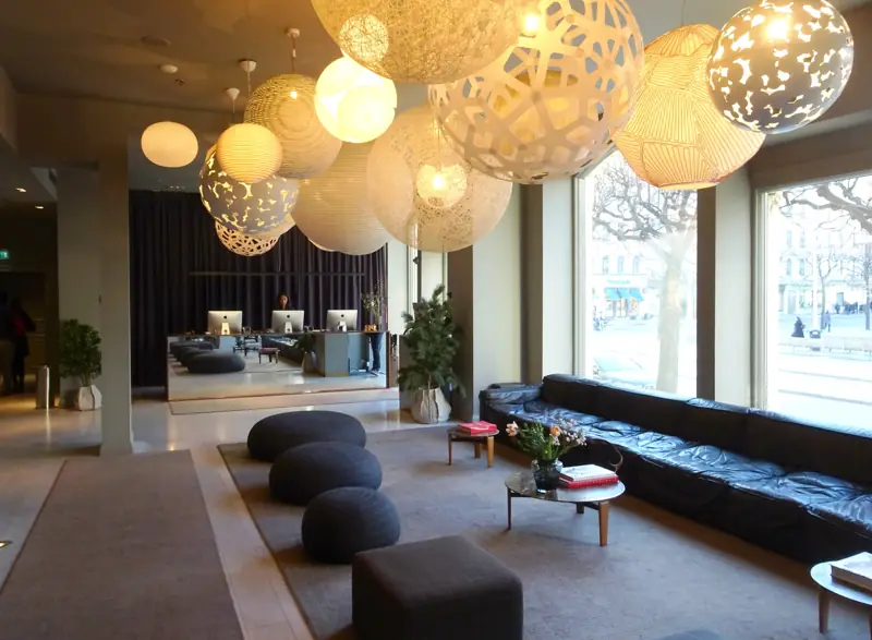Front Desk & Guest Services